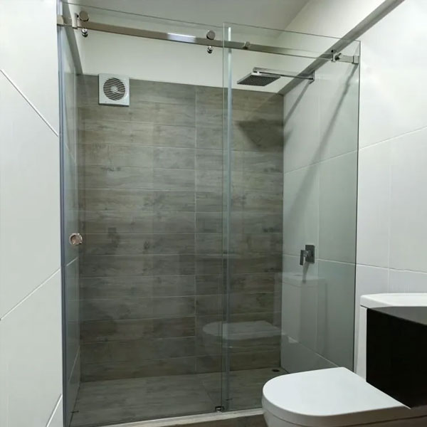 Instalación de Puertas de Ducha